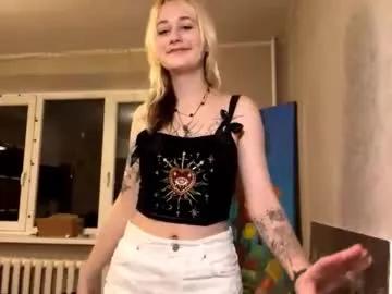 Clementinehollner from Chaturbate