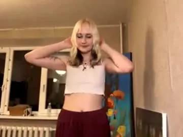 Clementinehollner from Chaturbate