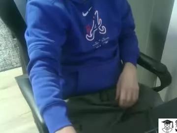 collegeguy4dads from Chaturbate