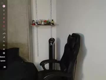 colombianmuscle8 from Chaturbate