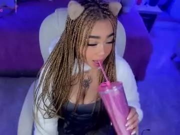 conny_curly from Chaturbate