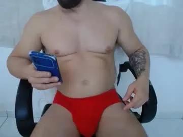 Corolaxxl from Chaturbate