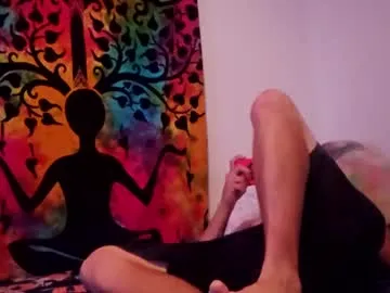 Creamymilf11 from Chaturbate