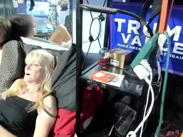 Cricket_black from Chaturbate