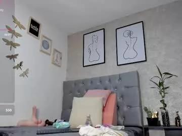 crystal_beennz from Chaturbate is Freechat
