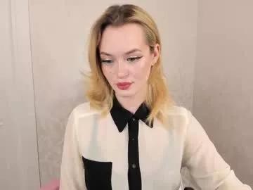 crystal_hearts from Chaturbate is Freechat