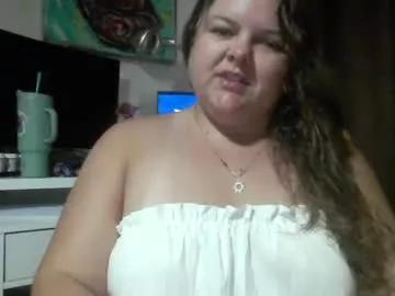 Crystalizzzee from Chaturbate
