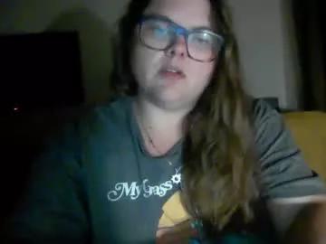 Crystalizzzee from Chaturbate