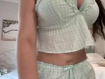 cuddlymoana from Chaturbate