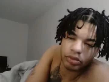 daddymoffasalightskin from Chaturbate