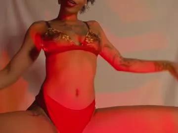daiana_curly from Chaturbate