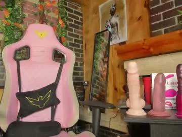 danaandthamaraangels from Chaturbate