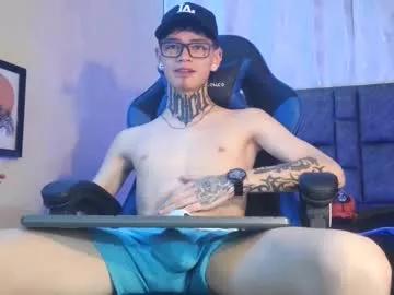 dann_brown from Chaturbate