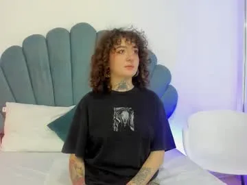 Freechat daphneblunt on Chaturbate