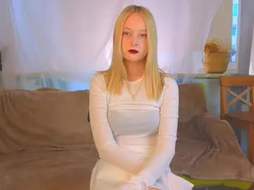 Freechat darceyheyd on Chaturbate