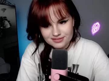 dellacrush_ from Chaturbate