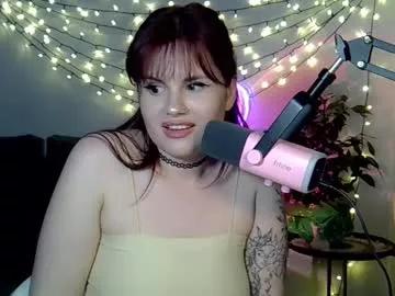 dellacrush_ from Chaturbate