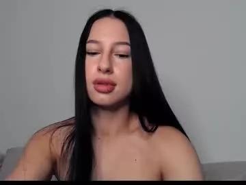 Delly_love from Chaturbate