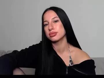 Delly_love from Chaturbate