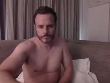 derekpipes09 from Chaturbate