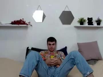 derrickwood from Chaturbate