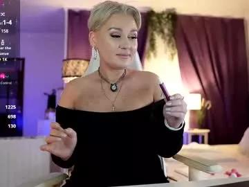divine_kim from Chaturbate