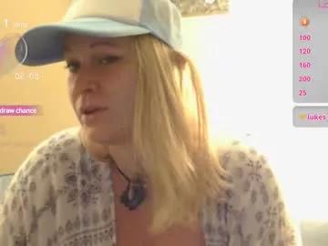 dixie_comanche from Chaturbate is Freechat