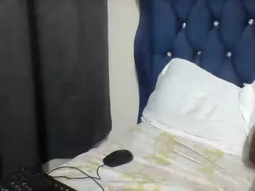 dizzydose from Chaturbate
