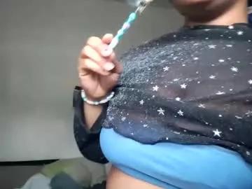 dolliastarz from Chaturbate