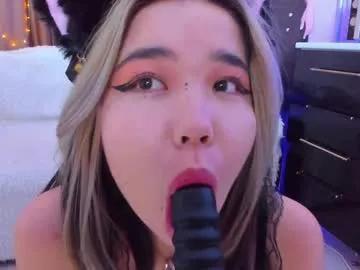 dollyiaa from Chaturbate