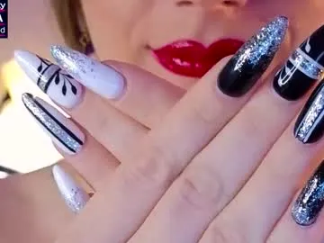 Away doublemeow on Chaturbate