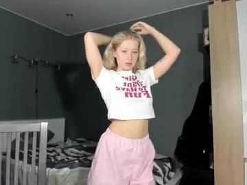 e___lisa from Chaturbate