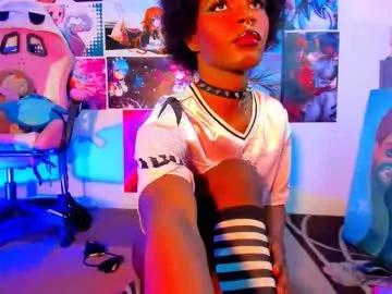 effy_marinn from Chaturbate