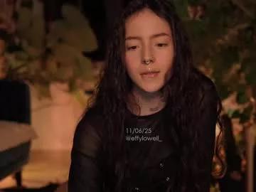 effylowell_ from Chaturbate