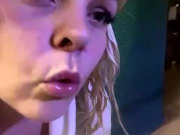 elegantblondevixen from Chaturbate