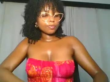 ella_laurel from Chaturbate