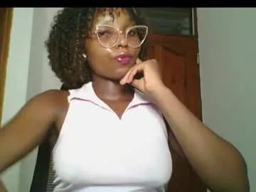 ella_laurel from Chaturbate
