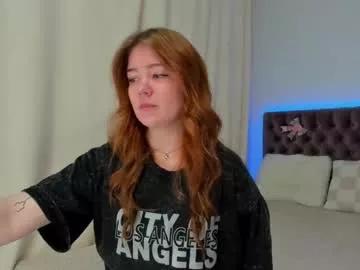 ella_mayers from Chaturbate
