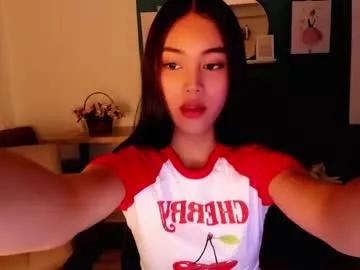 ellaliciousss from Chaturbate