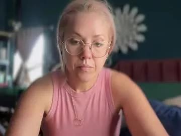 elle_love55 from Chaturbate