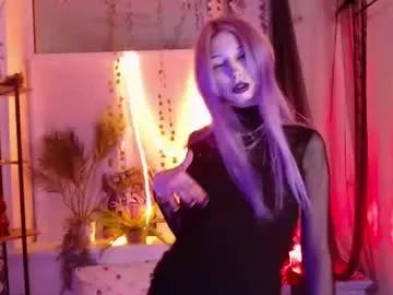 ellebelphine from Chaturbate