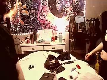 elleekaypetite from Chaturbate