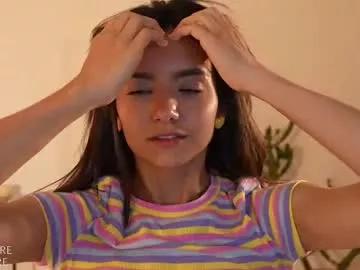 ellelure_ from Chaturbate