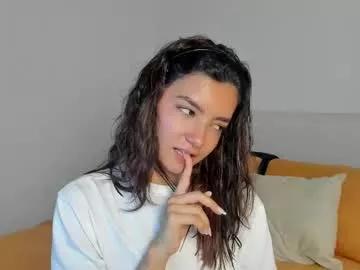 ellelure_ from Chaturbate