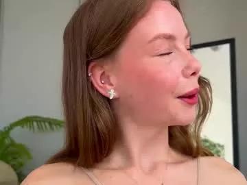 elli_harmon from Chaturbate