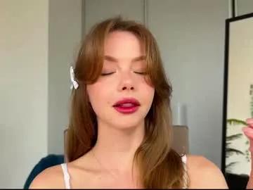 elli_harmon from Chaturbate