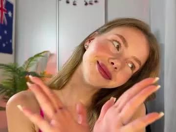 elli_harmon from Chaturbate