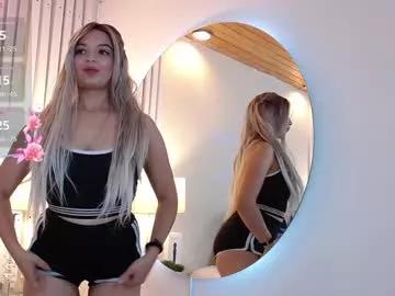 ellie_foxx from Chaturbate