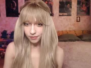 ellie_friendly from Chaturbate