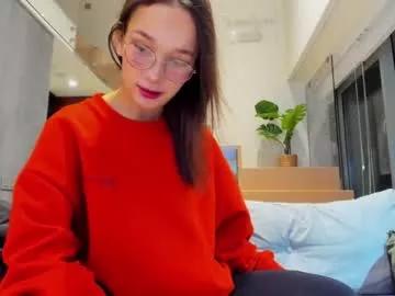 ellie_leen from Chaturbate